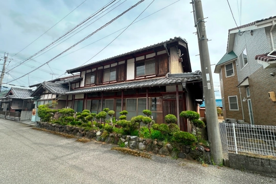 寝屋川市高宮2丁目古家付き売土地